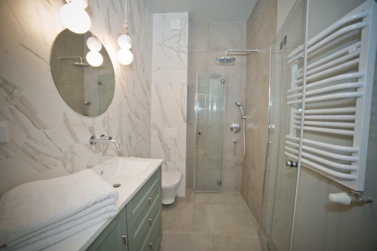 Lucy Apartment Neptun Park - Hav Aparts グダニスク エクステリア 写真